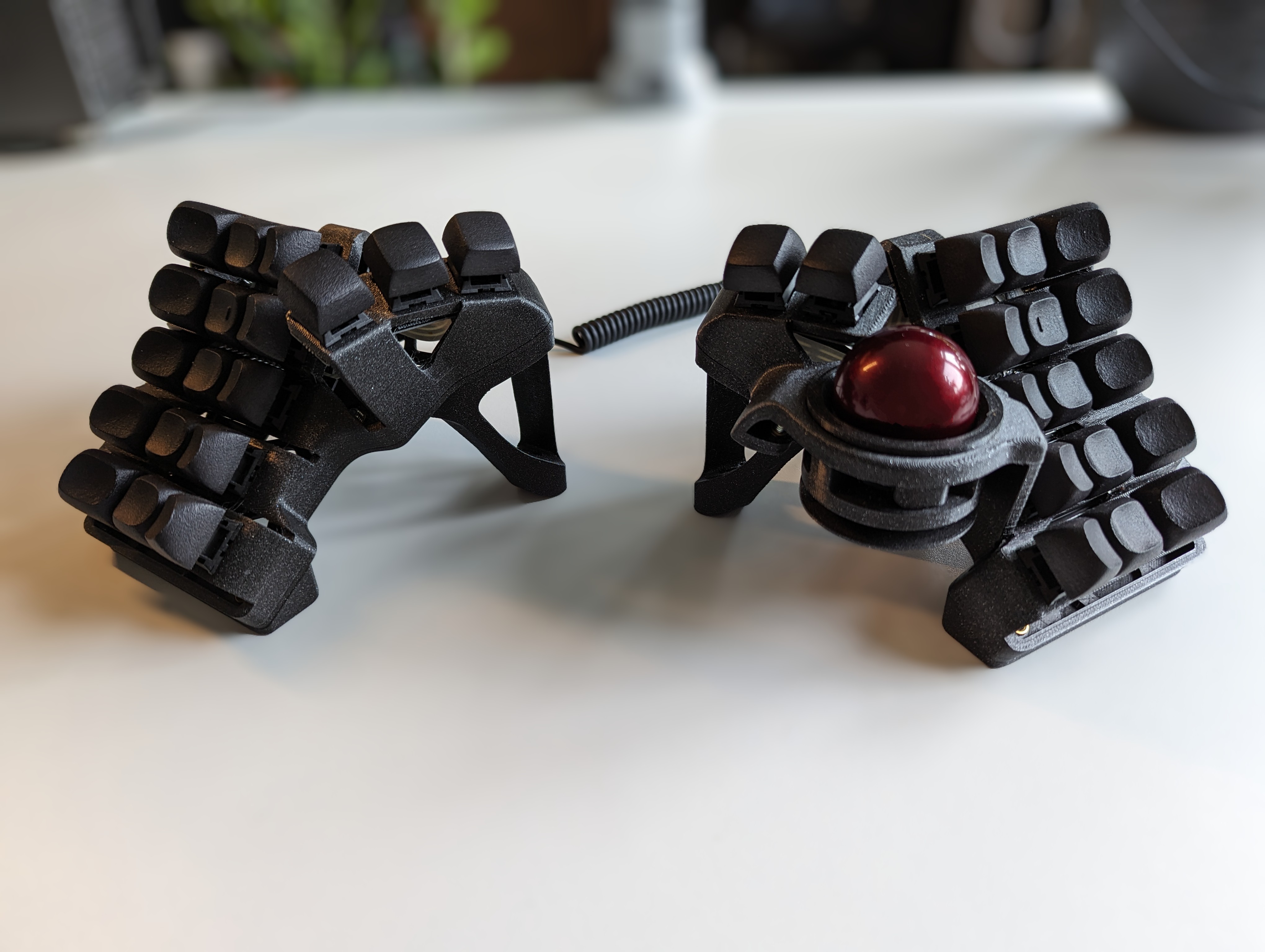 My charybdis nano with 3d printed keycaps